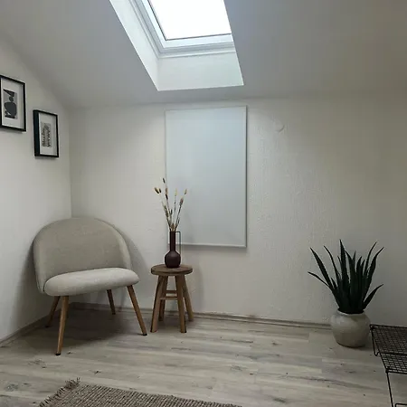 Lb 11 Moderne, Helle Dachwohnung Am Rande Der Schwaebischen Alb *