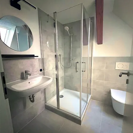 Lb 11 Moderne, Helle Dachwohnung Am Rande Der Schwaebischen Alb Apartamento