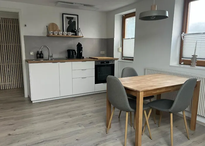 Lb 11 Moderne, Helle Dachwohnung Am Rande Der Schwaebischen Alb Apartman Bartholomä