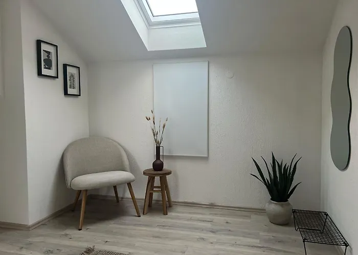 Lb 11 Moderne, Helle Dachwohnung Am Rande Der Schwaebischen Alb *